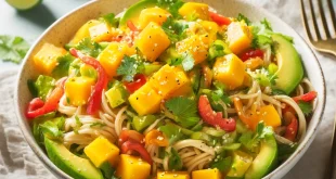 Nudelsalat mit Mango und Avocado