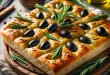 Focaccia mit Rosmarin und Oliven