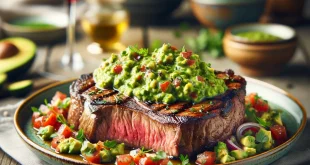 Gegrilltes Rib-Eye-Steak mit Avocado-Meerrettich-Salsa